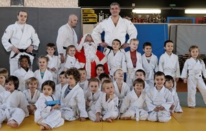Visite du Père Noël au Baby Judo
