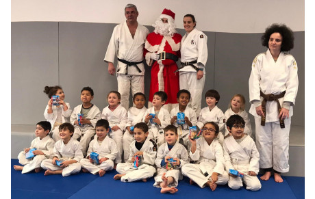 Visite du Père Noel au Babyjudo